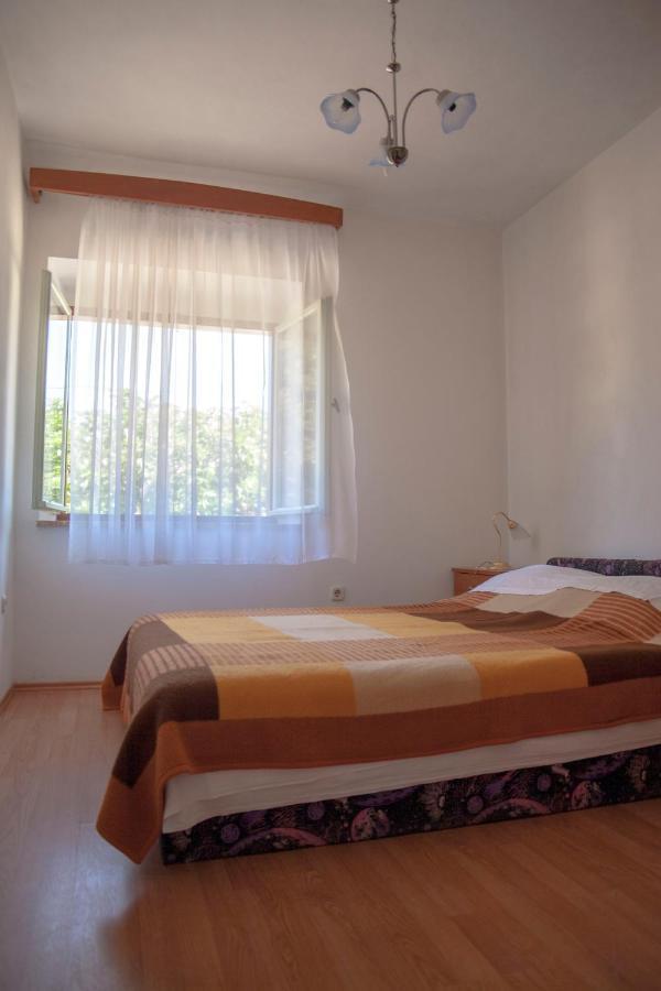Apartment Curri Pucisca Kültér fotó
