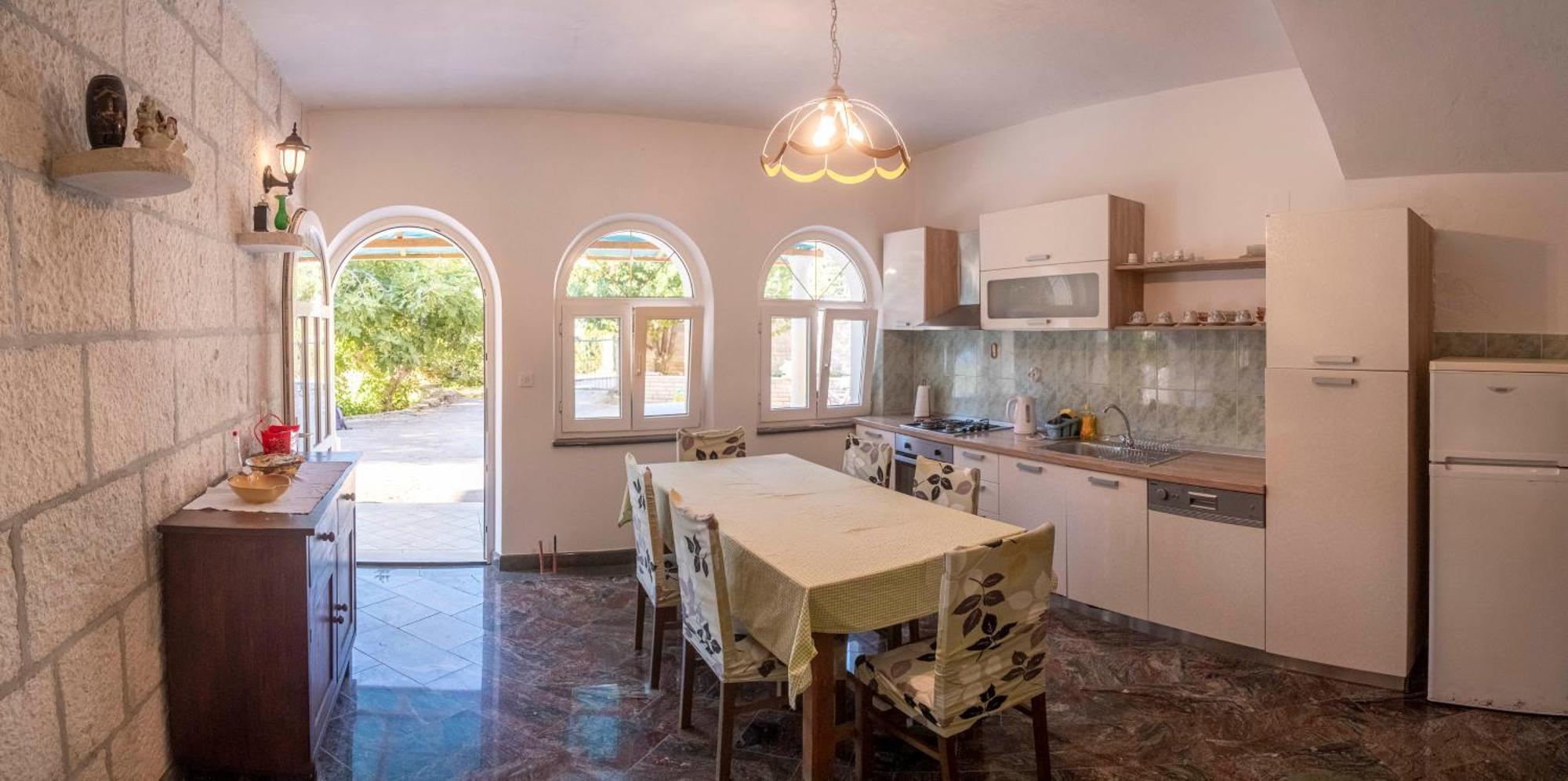 Apartment Curri Pucisca Kültér fotó