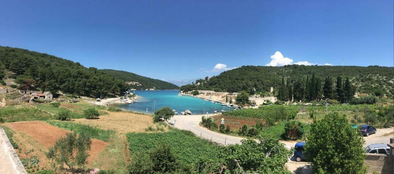 Apartment Curri Pucisca Kültér fotó